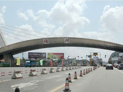 福銀高速福建段樹(shù)脂排水溝案例